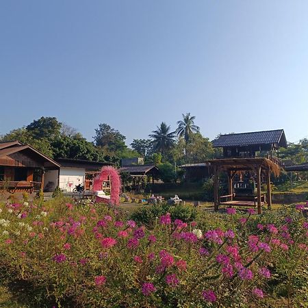 ม่วนใจ๋ปันสุข โฮมสเตย์แอนคาเฟ่ Muanjai Punsuk Homestay And Cafe Chom Thong Eksteriør billede
