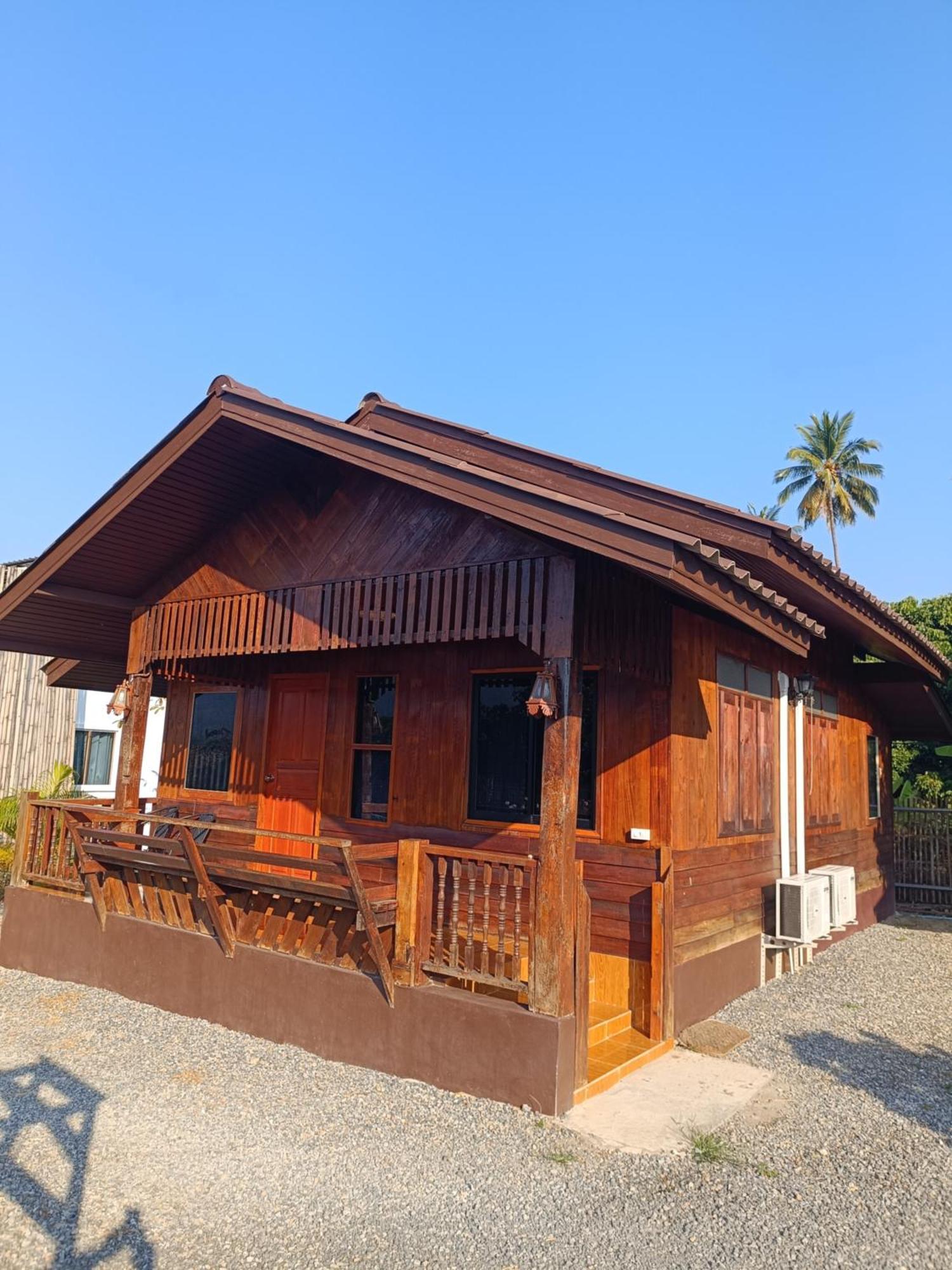 ม่วนใจ๋ปันสุข โฮมสเตย์แอนคาเฟ่ Muanjai Punsuk Homestay And Cafe Chom Thong Eksteriør billede